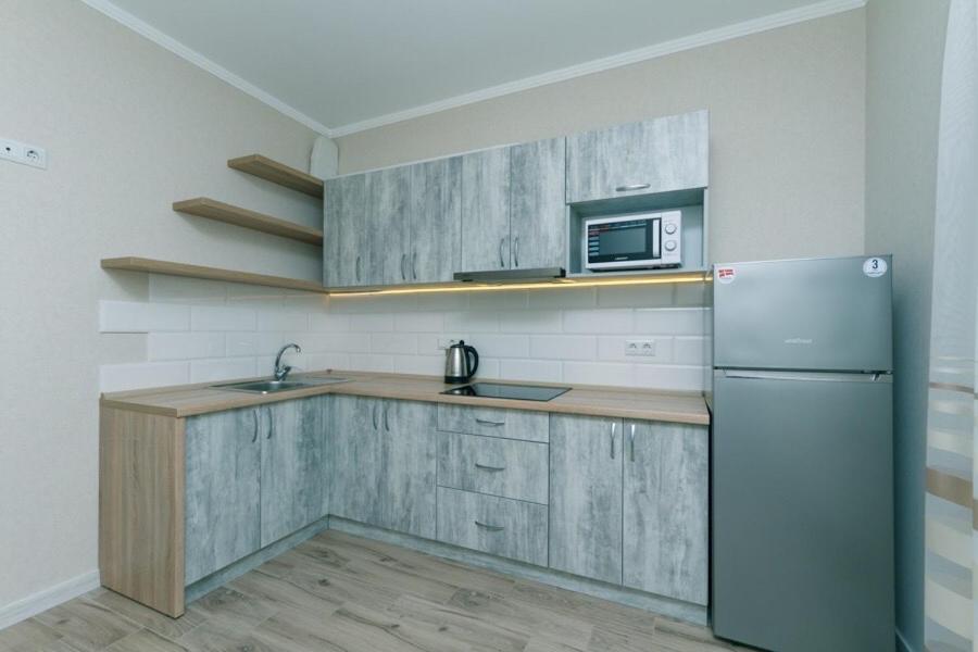Драгоманова 38А 2Й Поверх Lägenhet Kiev Exteriör bild
